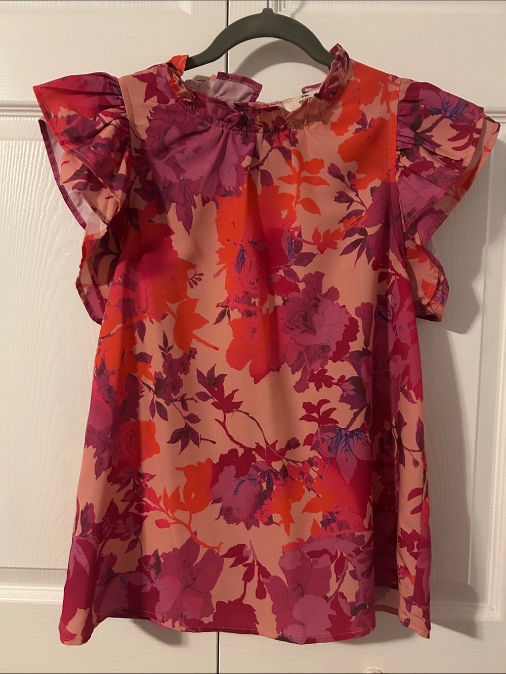 Women’s Floral Flutter-Sleeve Top - Pink & Magenta